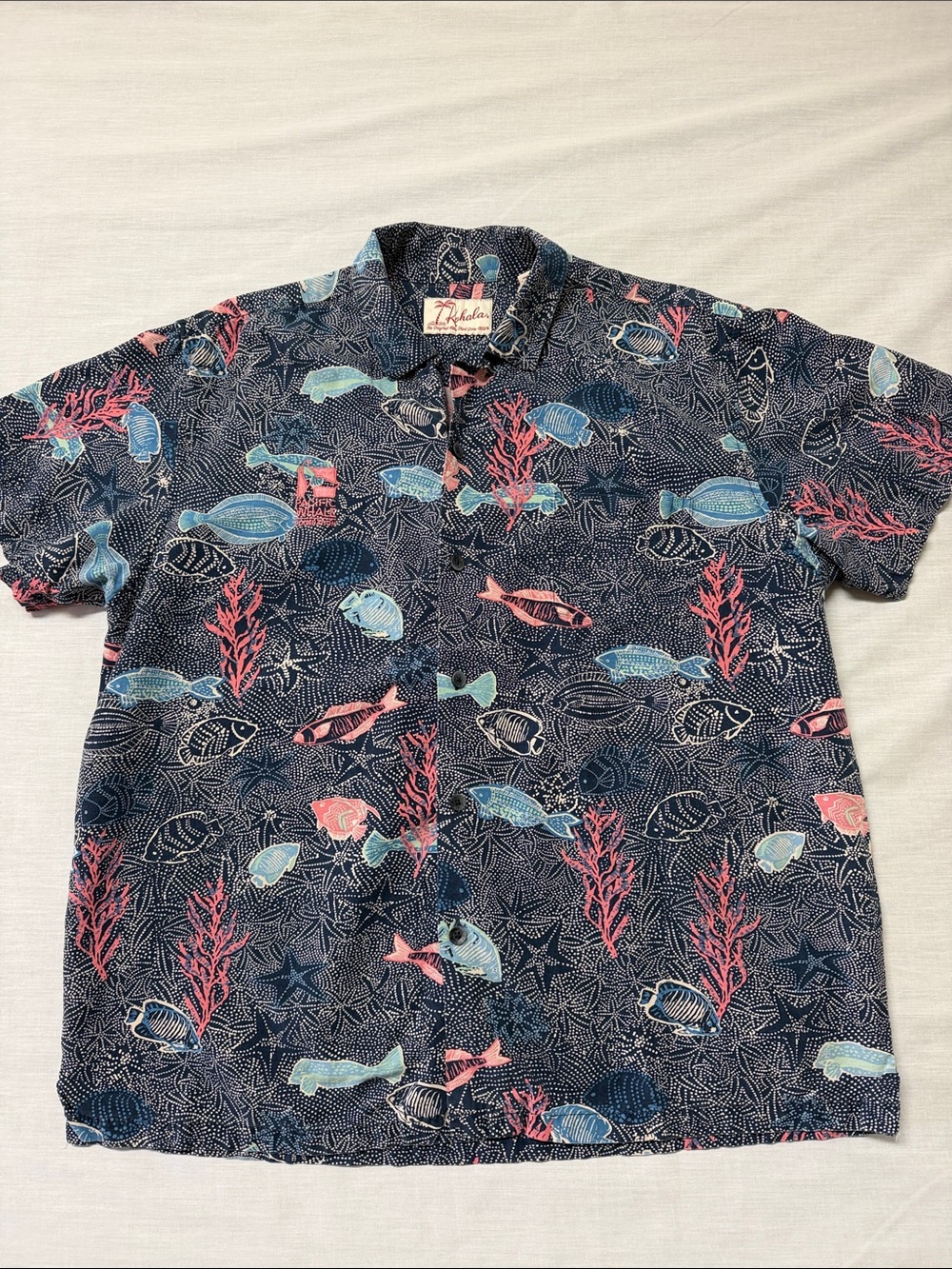 Kahala Heritage Hawaiian Navy Dry Reef Fish Print Short Sleeve Shirt Large